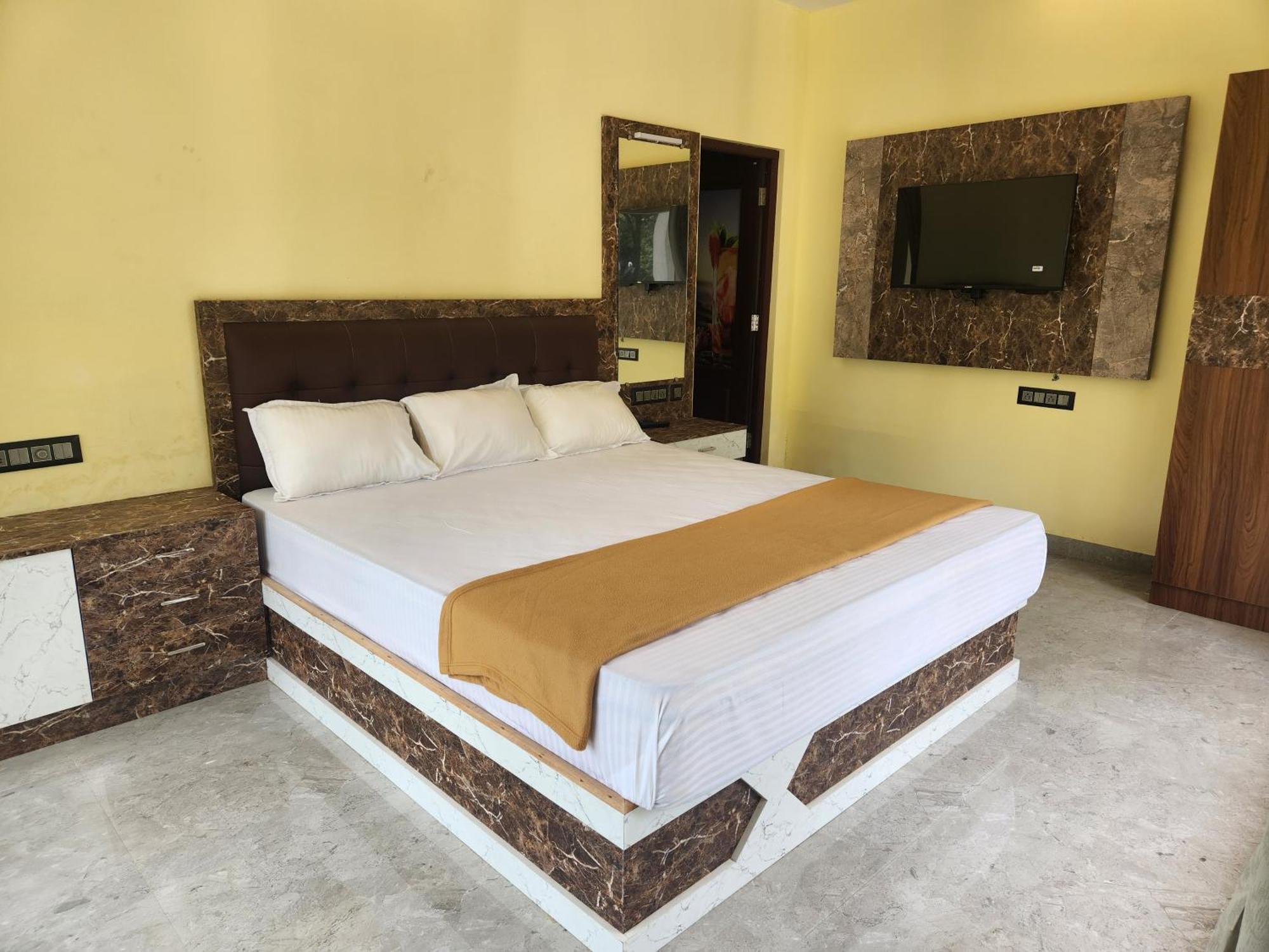 Krishnabhavan Resorts 예르카우드 외부 사진